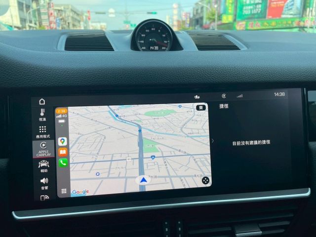 ✅跑車計時套件✅I KEY✅360環景✅全景天窗✅頭枕烙印✅红色安全带✅22寸鋁圈✅卡鉗選色✅四區恆溫  第9張相片