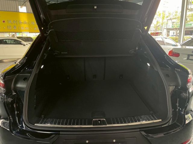 ✅跑車計時套件✅I KEY✅360環景✅全景天窗✅頭枕烙印✅红色安全带✅22寸鋁圈✅卡鉗選色✅四區恆溫  第20張相片