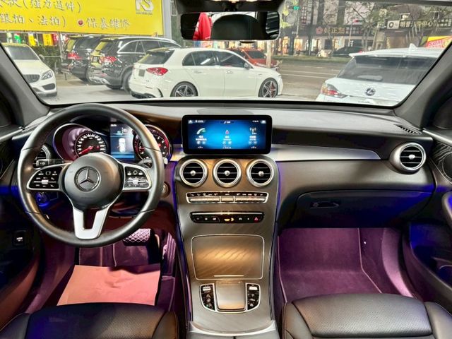 ✅未領牌✅腳踢尾門✅主動停車✅全景天窗✅360環景✅雙前電動記憶座椅✅停車雷達✅氣氛燈✅無線充電✅盲點✅CarPlay  第5張相片