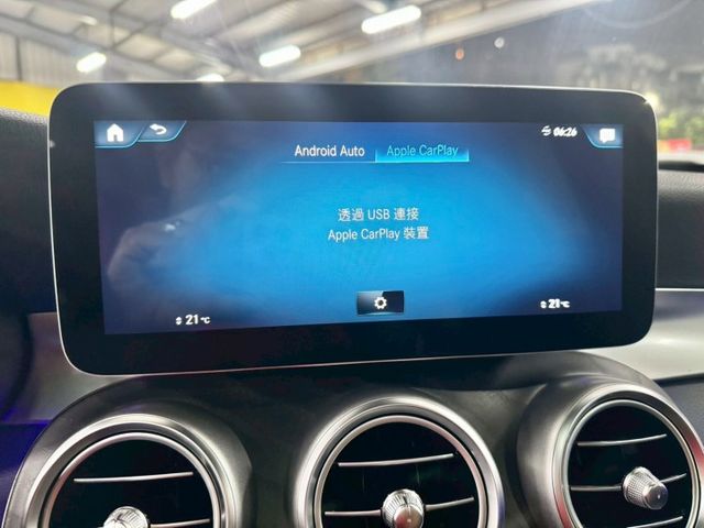 ✅未領牌✅腳踢尾門✅主動停車✅全景天窗✅360環景✅雙前電動記憶座椅✅停車雷達✅氣氛燈✅無線充電✅盲點✅CarPlay  第9張相片