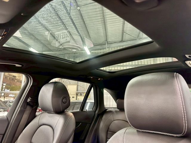 ✅未領牌✅腳踢尾門✅主動停車✅全景天窗✅360環景✅雙前電動記憶座椅✅停車雷達✅氣氛燈✅無線充電✅盲點✅CarPlay  第12張相片