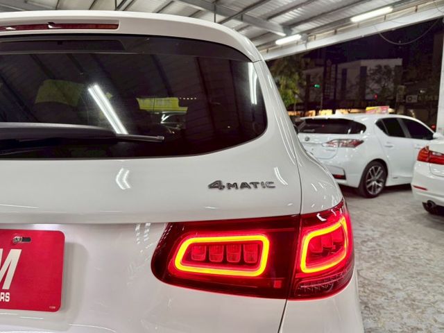 ✅未領牌✅腳踢尾門✅主動停車✅全景天窗✅360環景✅雙前電動記憶座椅✅停車雷達✅氣氛燈✅無線充電✅盲點✅CarPlay  第18張相片