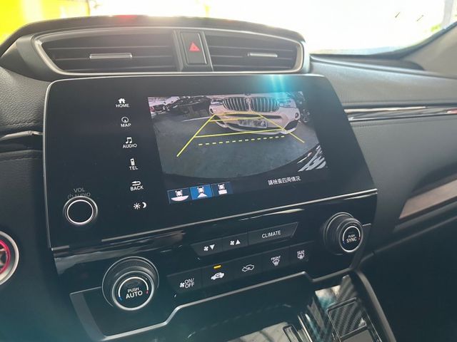 2020年CRV✅方向盤快控✅定速✅換檔撥片✅車道置中✅I KEY✅盲點偵測✅全景天窗✅衛星導航✅倒車顯影✅電動尾門  第16張相片