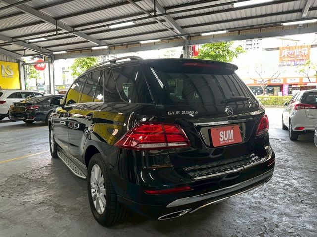 2015年GLE250d✅4WD✅循跡防滑✅恆溫空調✅I KEY✅倒車顯影✅電動後視鏡✅雙前電動座椅✅電動尾門  第4張相片