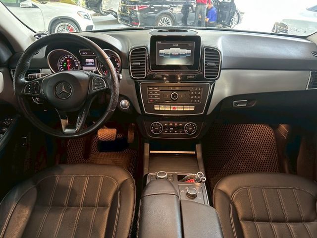 2015年GLE250d✅4WD✅循跡防滑✅恆溫空調✅I KEY✅倒車顯影✅電動後視鏡✅雙前電動座椅✅電動尾門  第5張相片