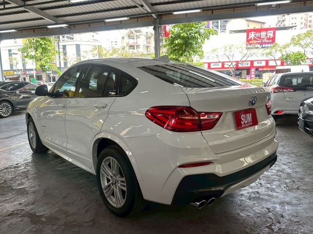 2015年BMW X4✅定速✅I KEY✅恆溫空調✅衛星導航✅倒車顯影✅天窗✅雙前電動座椅✅電動尾門  第4張相片