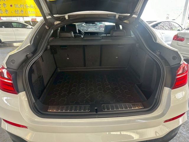 2015年BMW X4✅定速✅I KEY✅恆溫空調✅衛星導航✅倒車顯影✅天窗✅雙前電動座椅✅電動尾門  第16張相片