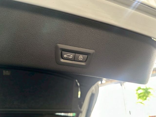 2015年BMW X4✅定速✅I KEY✅恆溫空調✅衛星導航✅倒車顯影✅天窗✅雙前電動座椅✅電動尾門  第17張相片