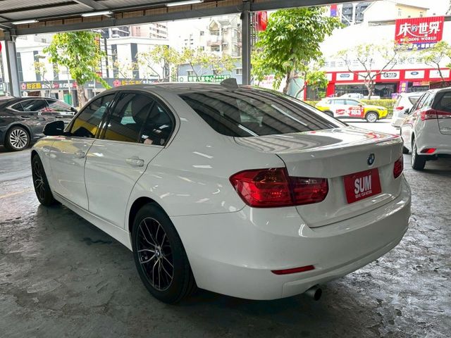 2014年BMW 316✅方向盤快控✅恆溫空調✅I KEY✅雙前電動座椅✅後座出風口  第4張相片