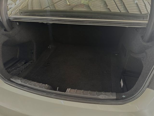 2014年BMW 316✅方向盤快控✅恆溫空調✅I KEY✅雙前電動座椅✅後座出風口  第12張相片