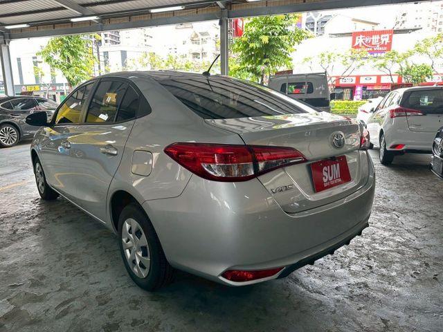 ✅倒車顯影✅電折後視鏡✅AppleCarPlay✅循跡防滑  第4張相片