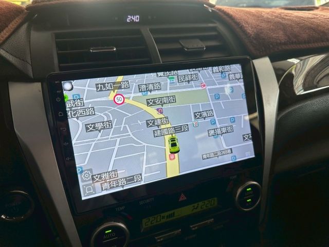 2012年CAMRY✅恆溫空調✅抬頭顯示器✅I KEY✅雙前電動座椅✅天窗✅倒車顯影✅衛星導航  第8張相片