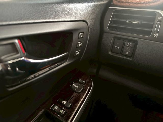 2012年CAMRY✅恆溫空調✅抬頭顯示器✅I KEY✅雙前電動座椅✅天窗✅倒車顯影✅衛星導航  第9張相片