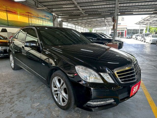 2011年E220✅雙前記憶座椅✅恆溫空調✅天窗✅後座出風口✅電折後視鏡  第2張相片