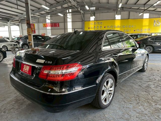 2011年E220✅雙前記憶座椅✅恆溫空調✅天窗✅後座出風口✅電折後視鏡  第3張相片