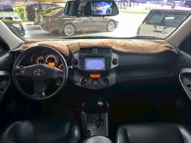 ✅定速✅倒車顯影✅天窗✅前後雷達✅駕駛座電動座椅  第5張相片
