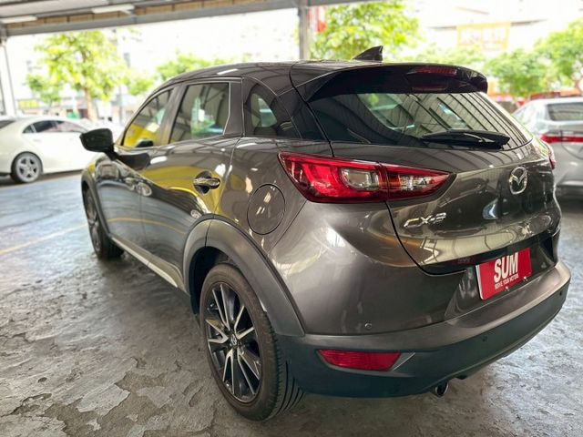 頂級型 ✅LED頭燈✅抬頭顯示器✅定速✅衛星導航✅倒車顯影✅盲點偵測✅車道偏離警示  第4張相片