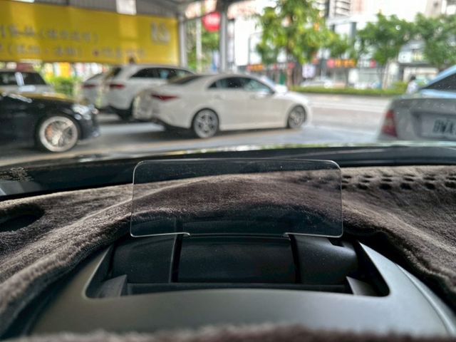 頂級型 ✅LED頭燈✅抬頭顯示器✅定速✅衛星導航✅倒車顯影✅盲點偵測✅車道偏離警示  第10張相片