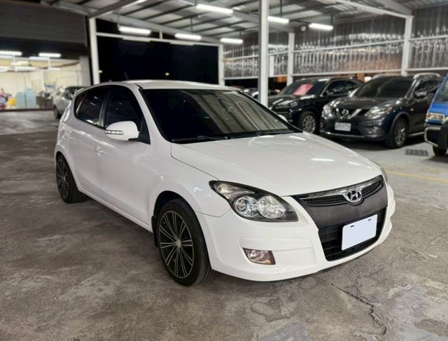 五門小車 代步的首選 ✅旗艦版 ✅ABS ✅恆溫空調 ✅皮椅 ✅方向盤快控鍵 ✅省油省稅金  第2張相片