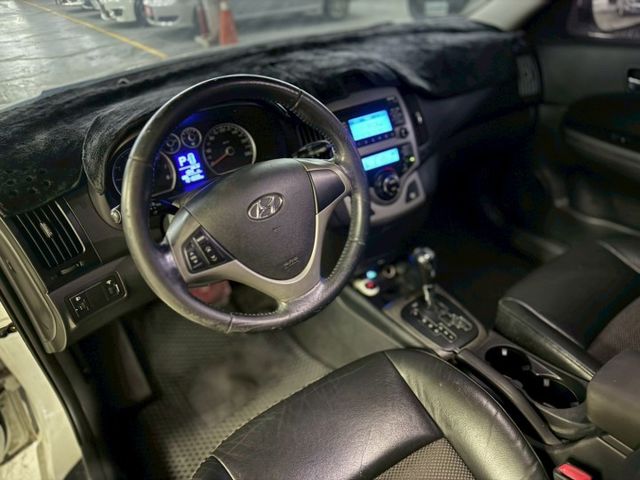 五門小車 代步的首選 ✅旗艦版 ✅ABS ✅恆溫空調 ✅皮椅 ✅方向盤快控鍵 ✅省油省稅金  第5張相片