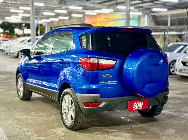 ✅僅跑六萬公里✅衛星導航✅數位電視 ✅循跡防滑 ✅斜坡起步輔助  第4張相片