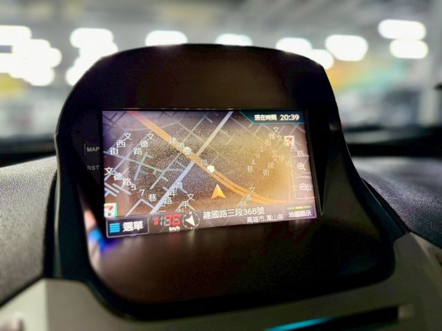 ✅僅跑六萬公里✅衛星導航✅數位電視 ✅循跡防滑 ✅斜坡起步輔助  第7張相片