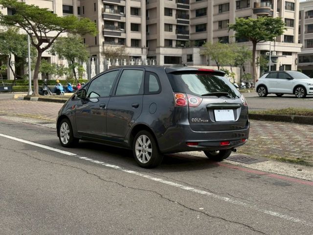 ✅便宜代步車首選 ✅小車大空間 ✅抬頭顯示器 ✅衛星導航 ✅藍芽  第3張相片