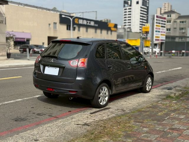 ✅便宜代步車首選 ✅小車大空間 ✅抬頭顯示器 ✅衛星導航 ✅藍芽  第4張相片