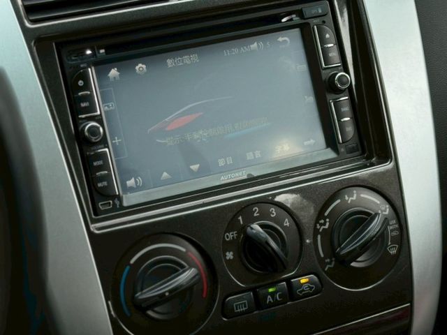 ✅便宜代步車首選 ✅小車大空間 ✅抬頭顯示器 ✅衛星導航 ✅藍芽  第7張相片