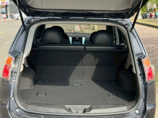 ✅便宜代步車首選 ✅小車大空間 ✅抬頭顯示器 ✅衛星導航 ✅藍芽  第11張相片