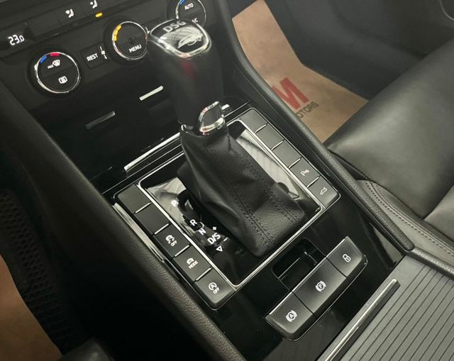 ✅定速✅倒車顯影✅恆溫空調✅循跡防滑✅全景天窗✅雙前電動座椅✅電動尾門  第10張相片