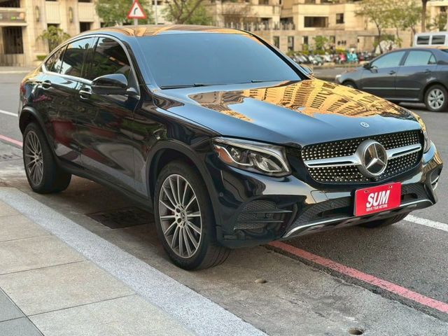 ✅AMG套件✅四輪驅動✅柏林之音✅主動停車輔助✅腳踢尾門✅全景天窗✅全車摸門開關✅360環景✅盲點偵測✅防追撞主動煞車  第2張相片