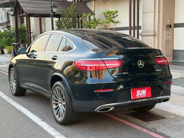 ✅AMG套件✅四輪驅動✅柏林之音✅主動停車輔助✅腳踢尾門✅全景天窗✅全車摸門開關✅360環景✅盲點偵測✅防追撞主動煞車  第4張相片