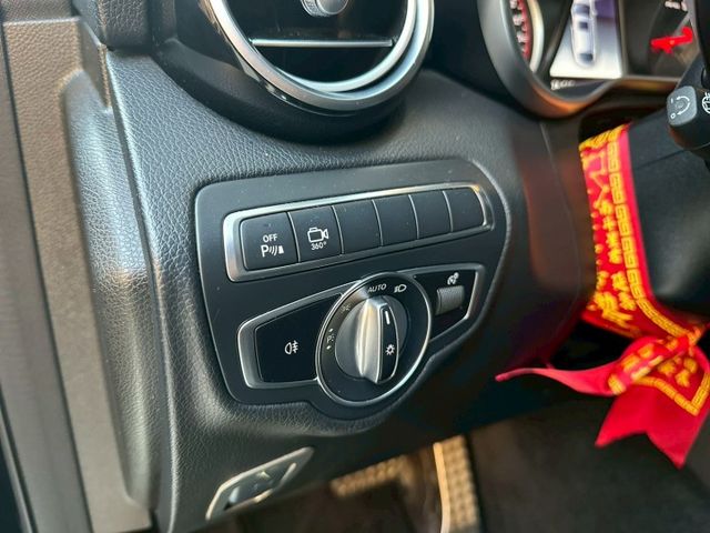 ✅AMG套件✅四輪驅動✅柏林之音✅主動停車輔助✅腳踢尾門✅全景天窗✅全車摸門開關✅360環景✅盲點偵測✅防追撞主動煞車  第7張相片