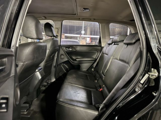 FORESTER  第15張相片