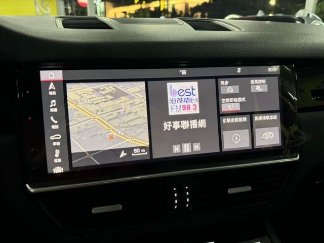 ✅選配21吋鋁圈 ✅跑車排氣 ✅免鑰匙 ✅倒車顯影 ✅衛星導航 ✅盲點偵測 ✅車道變換輔助 ✅換檔撥片 ✅駕駛座記憶座椅  第11張相片