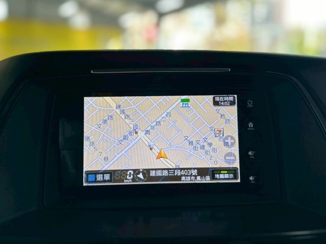 ✅定速✅恆溫空調✅導航✅倒車顯影✅天窗✅巡跡防滑✅駕駛座電動座椅✅後座出風口  第9張相片