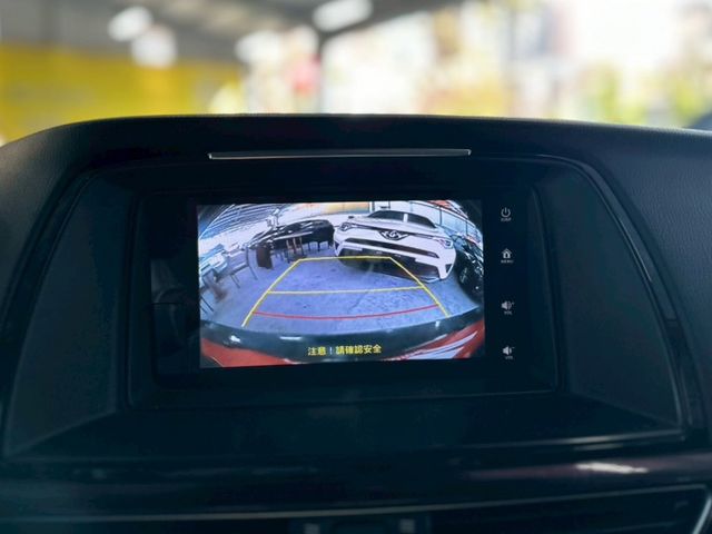 ✅定速✅恆溫空調✅導航✅倒車顯影✅天窗✅巡跡防滑✅駕駛座電動座椅✅後座出風口  第10張相片