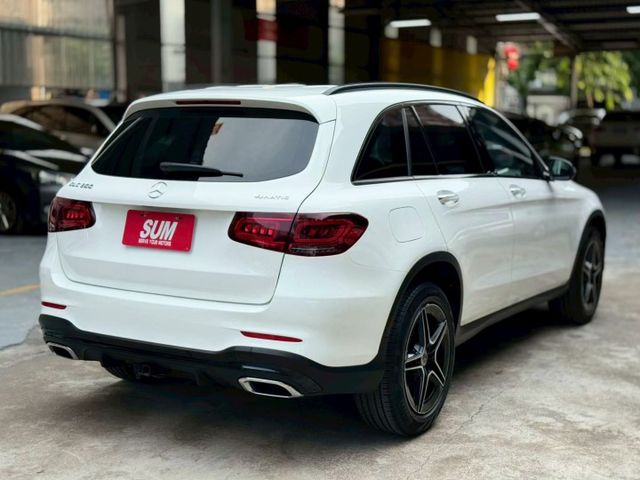 ✅AMG夜色套件✅防追撞主動煞車✅360環景✅全景天窗✅盲點偵測✅主動停車輔助✅Apple CarPlay✅全車摸門開關  第3張相片