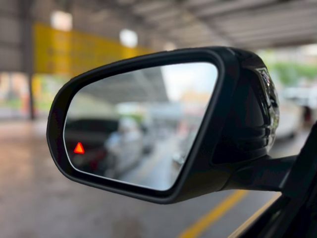 ✅AMG夜色套件✅防追撞主動煞車✅360環景✅全景天窗✅盲點偵測✅主動停車輔助✅Apple CarPlay✅全車摸門開關  第17張相片