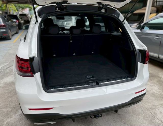 ✅AMG夜色套件✅防追撞主動煞車✅360環景✅全景天窗✅盲點偵測✅主動停車輔助✅Apple CarPlay✅全車摸門開關  第18張相片