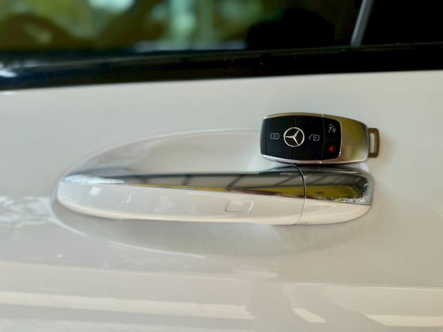 ✅AMG夜色套件✅防追撞主動煞車✅360環景✅全景天窗✅盲點偵測✅主動停車輔助✅Apple CarPlay✅全車摸門開關  第19張相片