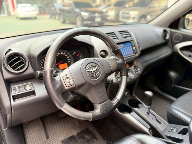 ✅4WD✅天窗✅定速✅電折後視鏡✅駕駛座電動座椅  第5張相片