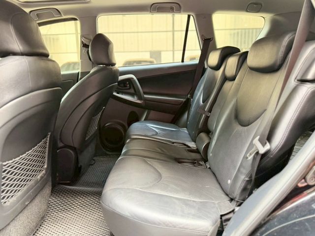 ✅4WD✅天窗✅定速✅電折後視鏡✅駕駛座電動座椅  第13張相片