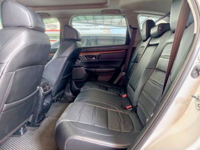 ✅S版✅天窗✅倒車顯影✅導航✅盲點✅電尾門  第16張相片