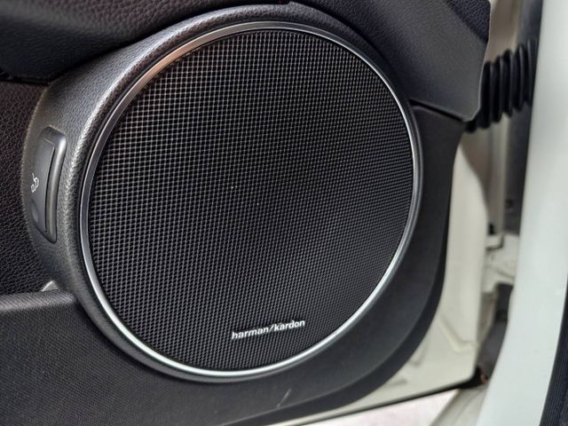 ✅倒車顯影✅雙區恆溫空調✅定速巡航✅HK音響✅天窗✅AMG運動化套件  第9張相片