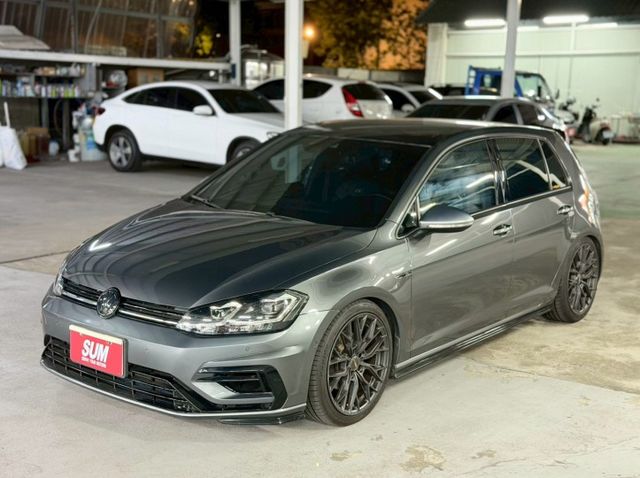 ✅R-Line套件✅升級鋁圈、排氣管✅恆溫空調✅倒車顯影✅定速✅導航✅天窗✅盲點偵測  第1張相片