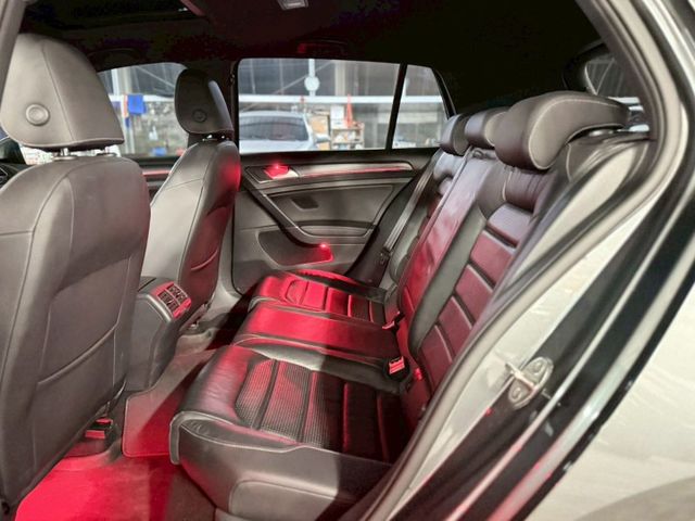 ✅R-Line套件✅升級鋁圈、排氣管✅恆溫空調✅倒車顯影✅定速✅導航✅天窗✅盲點偵測  第15張相片