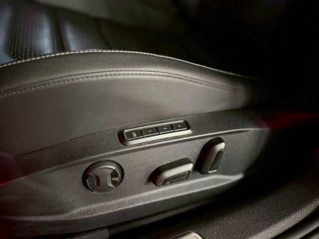 ✅R-Line套件✅升級鋁圈、排氣管✅恆溫空調✅倒車顯影✅定速✅導航✅天窗✅盲點偵測  第16張相片