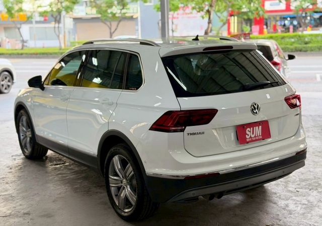 330 TSI HL✅ACC跟車✅AEB自動煞車✅車道偏離警示✅抬頭顯示✅盲點偵測✅360環景✅衛星導航✅CarPlay  第4張相片